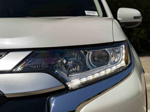 Used 2020 Mitsubishi Outlander SEL FWD image 11