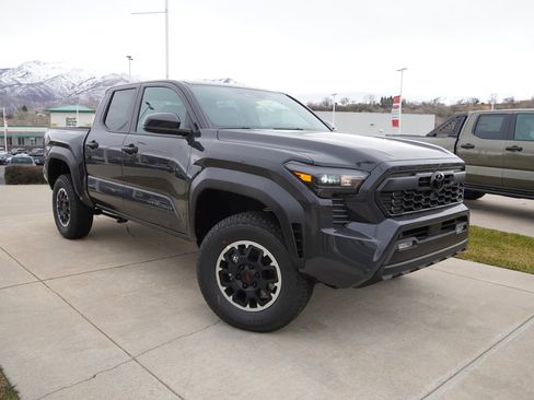 New 2026 Toyota Tacoma TRD Off-Road image 3