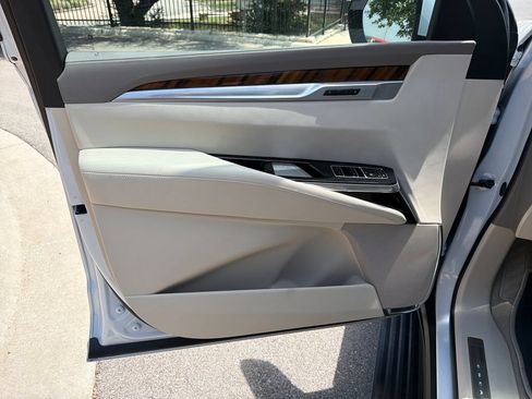 Certified 2026 Cadillac Escalade Platinum Sport w/ LPO, ONYX Package AWD/4WD image 19