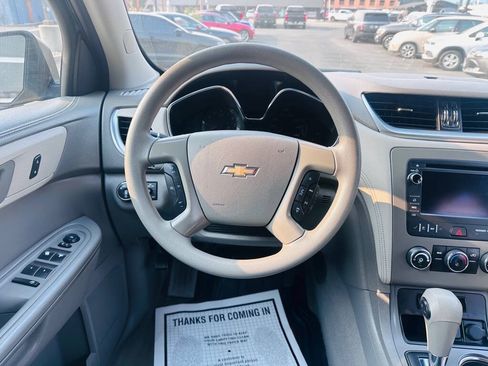 Used 2016 Chevrolet Traverse LS AWD/4WD image 11