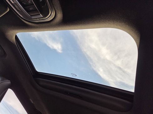 New 2025 Jeep Grand Cherokee L Altitude image 12