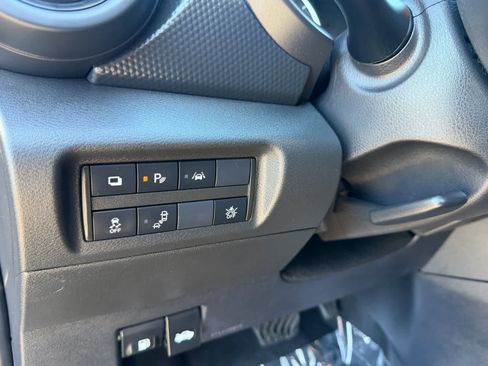 Used 2022 Nissan Kicks S image 22