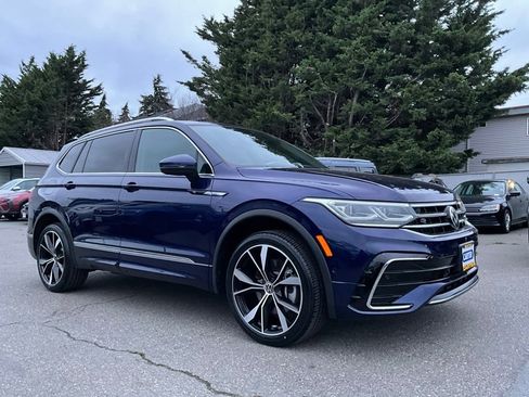 Used 2022 Volkswagen Tiguan SEL R-Line image 2