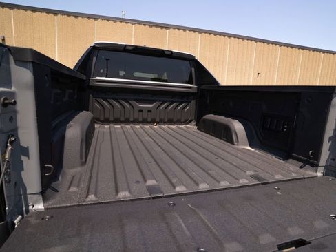 New 2025 Chevrolet Silverado EV LT image 37