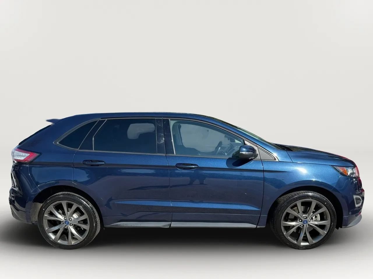 Used 2017 Ford Edge Sport w/ Equipment Group 401A AWD/4WD image 2
