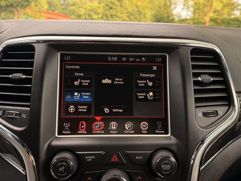 Used 2015 Jeep Grand Cherokee SRT AWD/4WD image 17