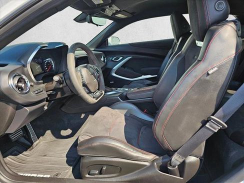 Used 2022 Chevrolet Camaro ZL1 RWD image 15