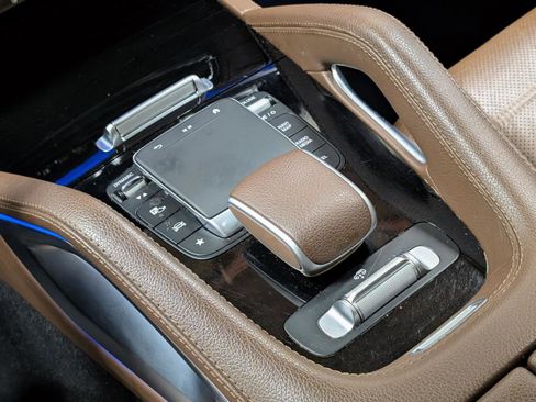 Used 2024 Mercedes-Benz GLS 450 4MATIC w/ Pinnacle Trim Package image 36