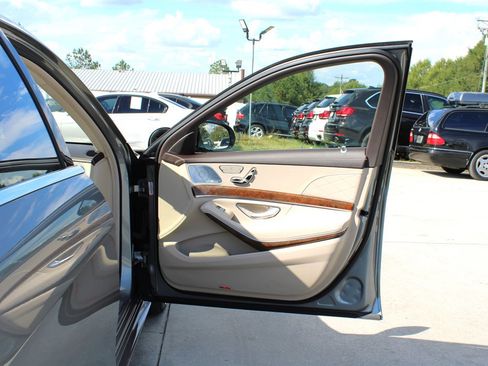 Used 2014 Mercedes-Benz S 550 Sedan image 41