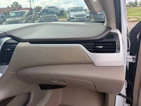 Used 2015 GMC Yukon SLT w/ HD Trailering Package image 35