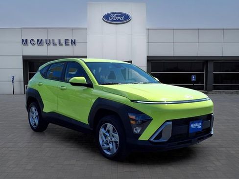 Used 2024 Hyundai Kona SE AWD/4WD image 8