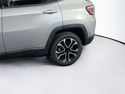 Used 2022 Jeep Compass Limited image 28