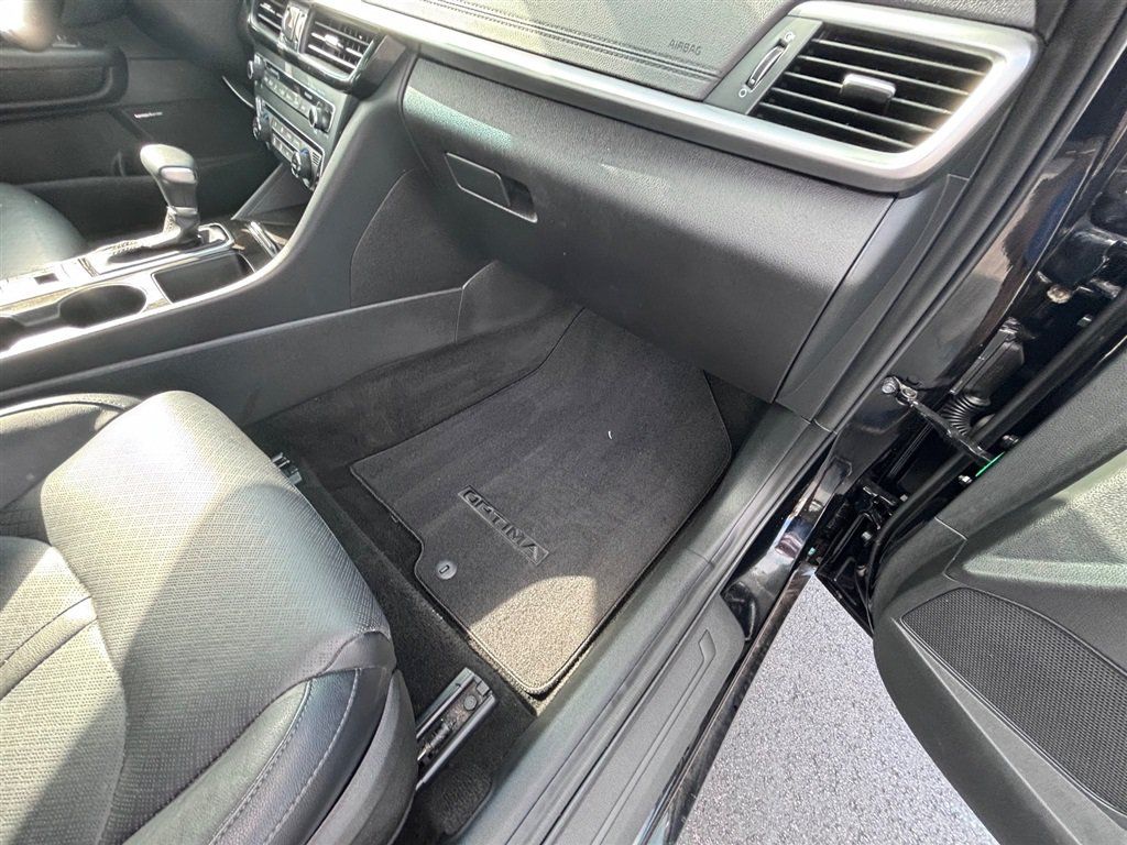 Used 2020 Kia Optima Premium FWD image 26