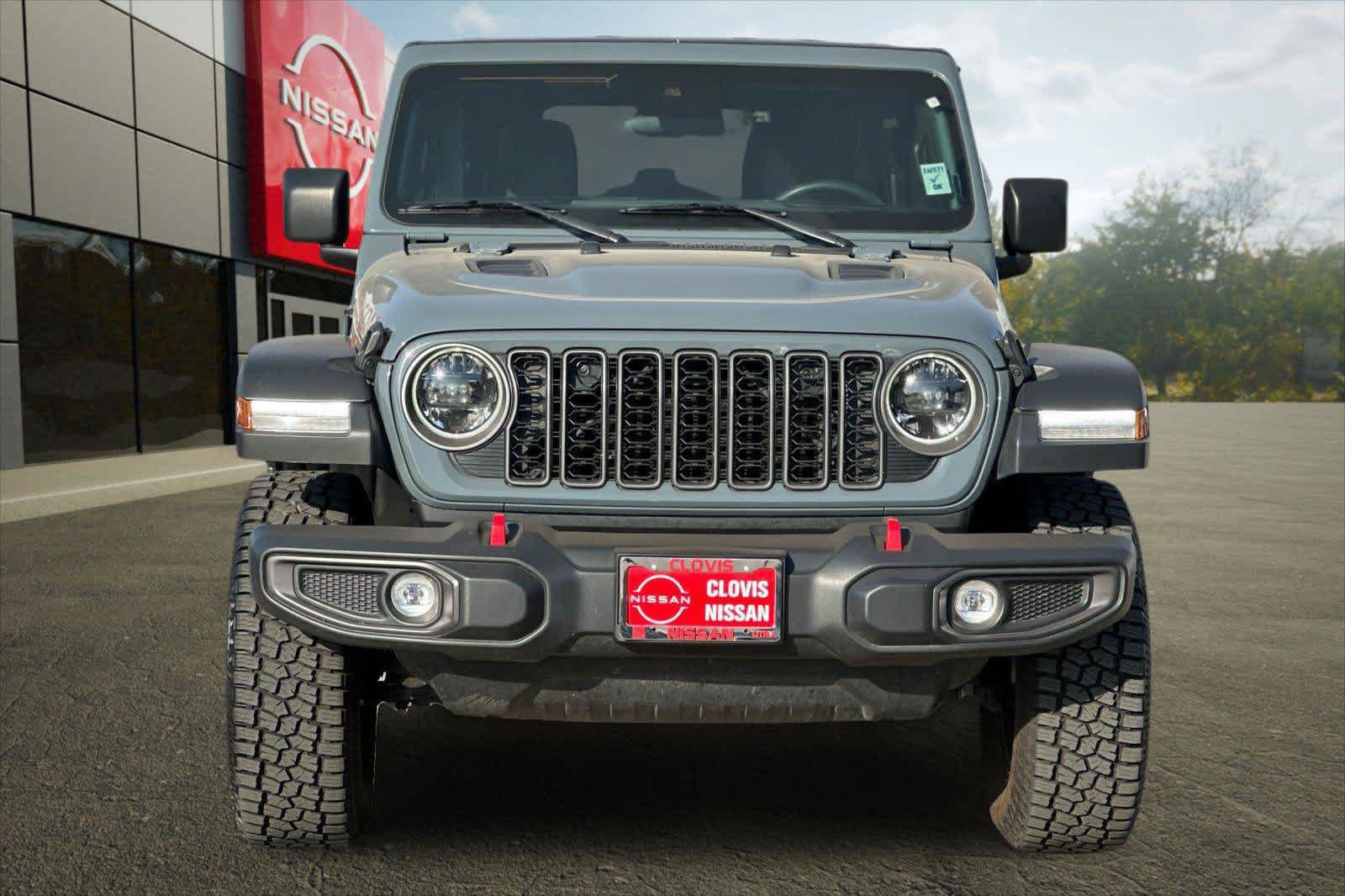 Used 2025 Jeep Wrangler Unlimited Rubicon AWD/4WD image 10