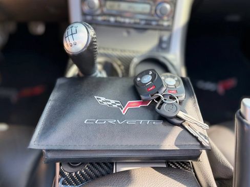 Used 2006 Chevrolet Corvette Convertible w/ Preferred Equipment Group RWD image 29