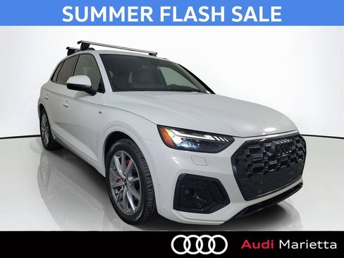 Used 2024 Audi Q5 e Prestige w/ Prestige Package AWD/4WD image 1