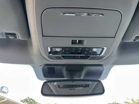 Used 2022 Ford F150 Lariat w/ Max Trailer Tow Package image 34