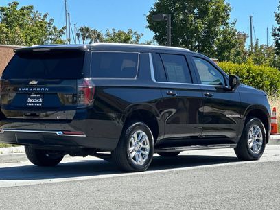 Used 2025 Chevrolet Suburban LT