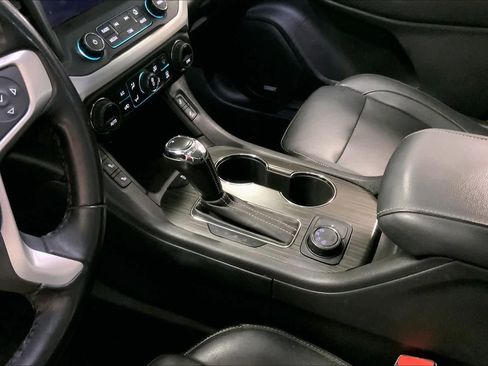 Used 2019 GMC Acadia SLT image 15