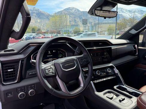 Used 2025 GMC Sierra 2500 Denali Ultimate image 20
