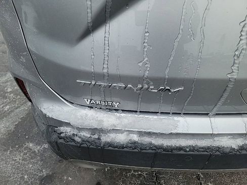 Used 2022 Ford Edge Titanium image 7