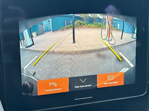 Used 2022 Polestar Polestar 2 image 21