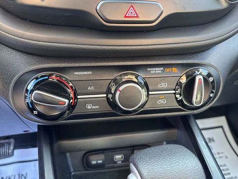 Used 2022 Kia Soul LX w/ Technology Package FWD image 19