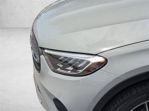 Used 2025 Mercedes-Benz GLC 300 4MATIC image 13