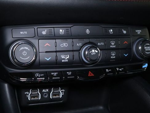 Used 2023 Dodge Durango GT image 35