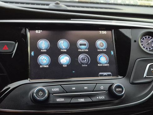 Used 2017 Buick Envision Essence image 25