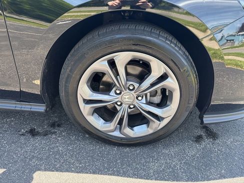 Certified 2023 Honda Accord EX image 15
