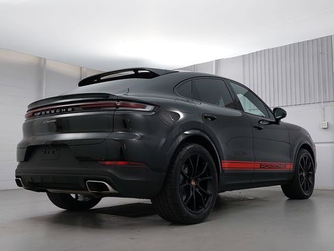 Used 2026 Porsche Cayenne Coupe image 7