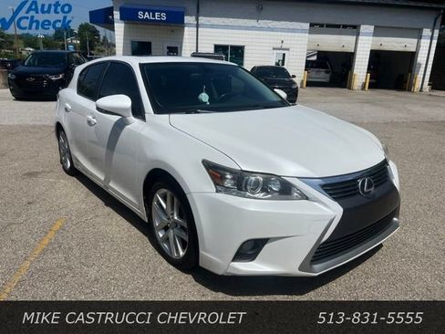 Used 2014 Lexus CT 200h w/ Seat Comfort Package FWD image 2