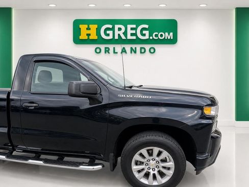 Used 2020 Chevrolet Silverado 1500 Custom w/ Custom Value Package AWD/4WD image 11