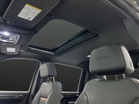 Used 2024 GMC Sierra 2500 AT4 w/ AT4 Preferred Package image 7