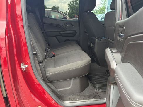 Used 2023 Chevrolet Colorado LT w/ LT Convenience Package AWD/4WD image 8