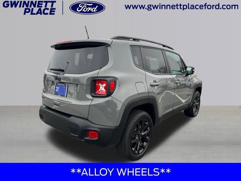 Used 2022 Jeep Renegade Altitude image 5
