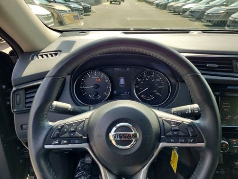 Used 2020 Nissan Rogue S w/ Special Edition Package FWD image 24
