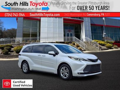 Certified 2022 Toyota Sienna Platinum