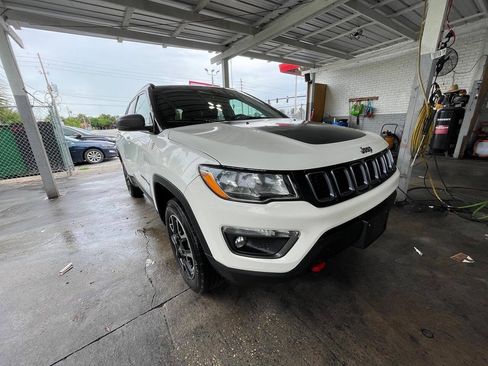 Used 2019 Jeep Compass Trailhawk AWD/4WD image 4