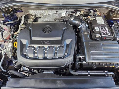 Certified 2022 Volkswagen Tiguan SEL R-Line image 22