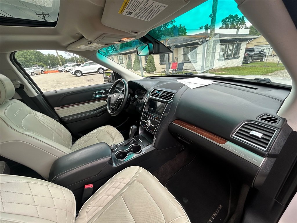 Used 2017 Ford Explorer Platinum AWD/4WD image 28