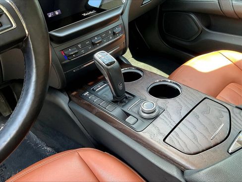 Used 2021 Maserati Ghibli S Q4 AWD/4WD image 16