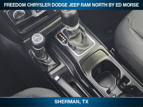 Used 2022 Jeep Wrangler Sport AWD/4WD image 14