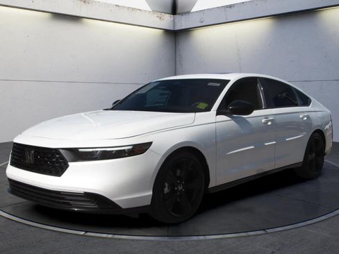 Used 2024 Honda Accord Sport image 1