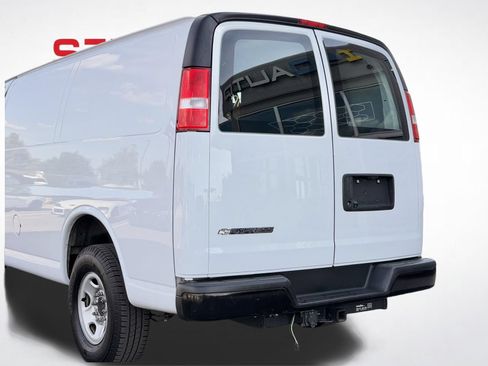 Used 2020 Chevrolet Express 2500 w/ Driver Convenience Package RWD image 2