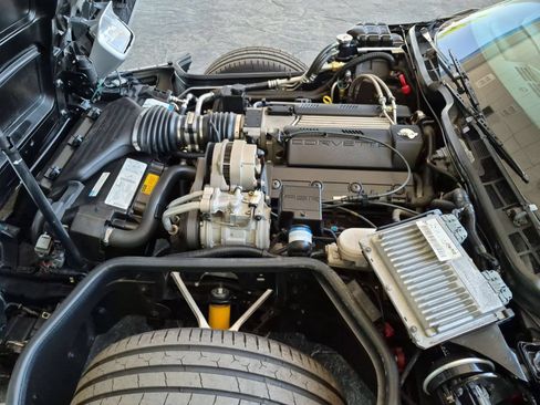 Used 1996 Chevrolet Corvette Convertible RWD image 29