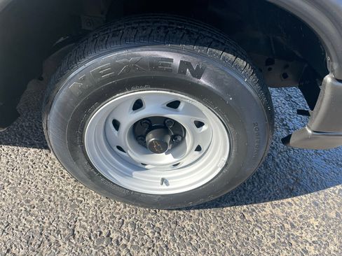 Used 2003 Chevrolet S10 Pickup 2WD Regular Cab image 12