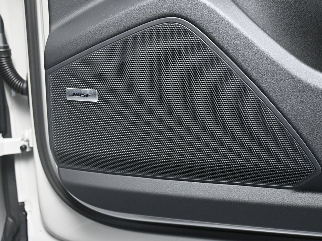 Certified 2026 Porsche Cayenne E-Hybrid AWD/4WD image 31