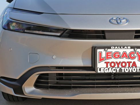 New 2026 Toyota Prius Plug-In Hybrid FWD image 9